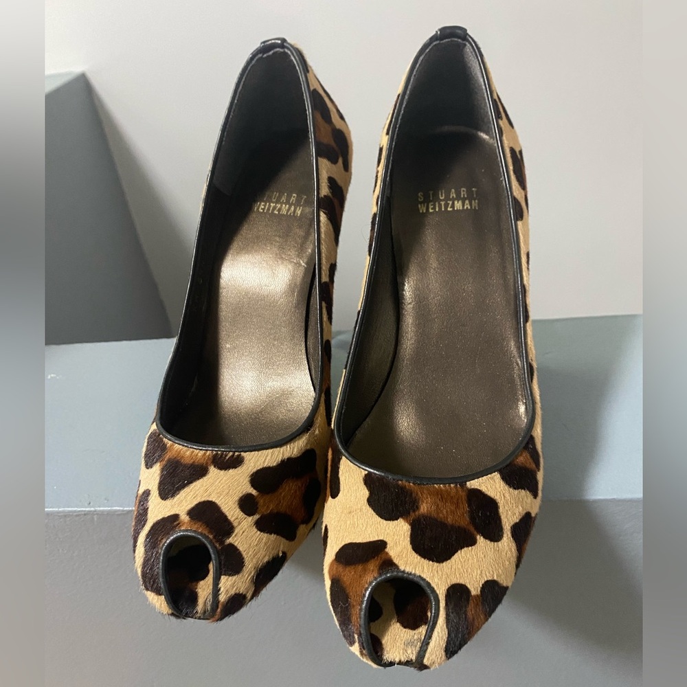 Stuart Weitzman - Hair calf leopard heels.